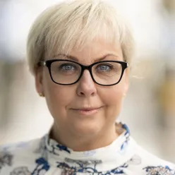 A person wearing glasses